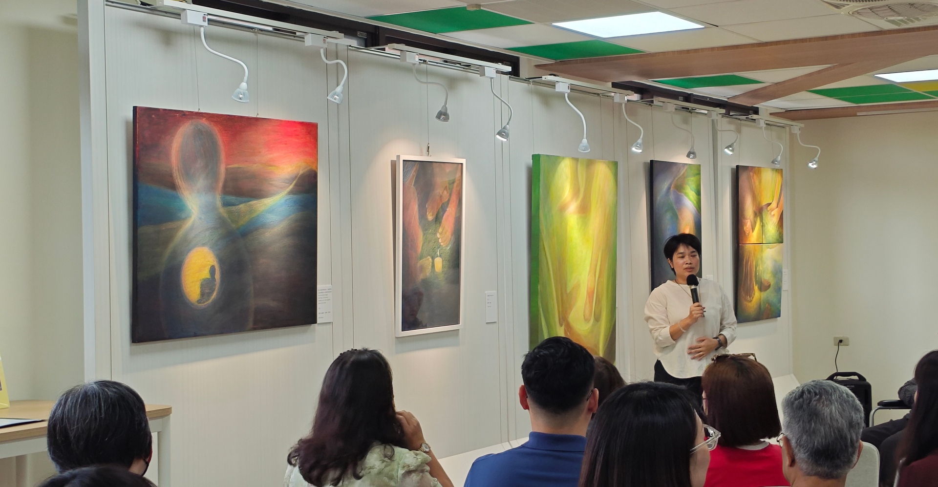 雅美修女畫展